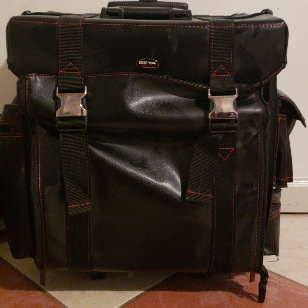 Traveling make up case